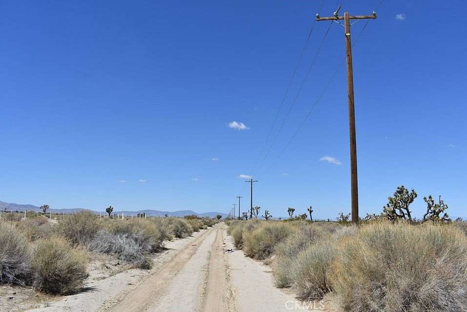 0.93 Acres of Residential Land for Sale in Littlerock, California