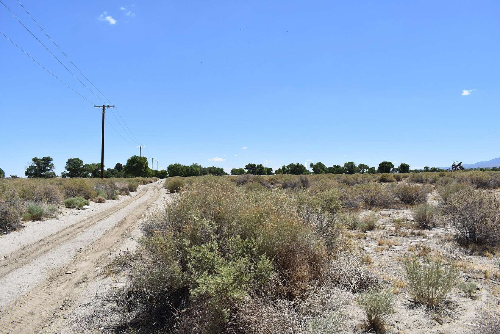 0.93 Acres of Residential Land for Sale in Sun Village, California