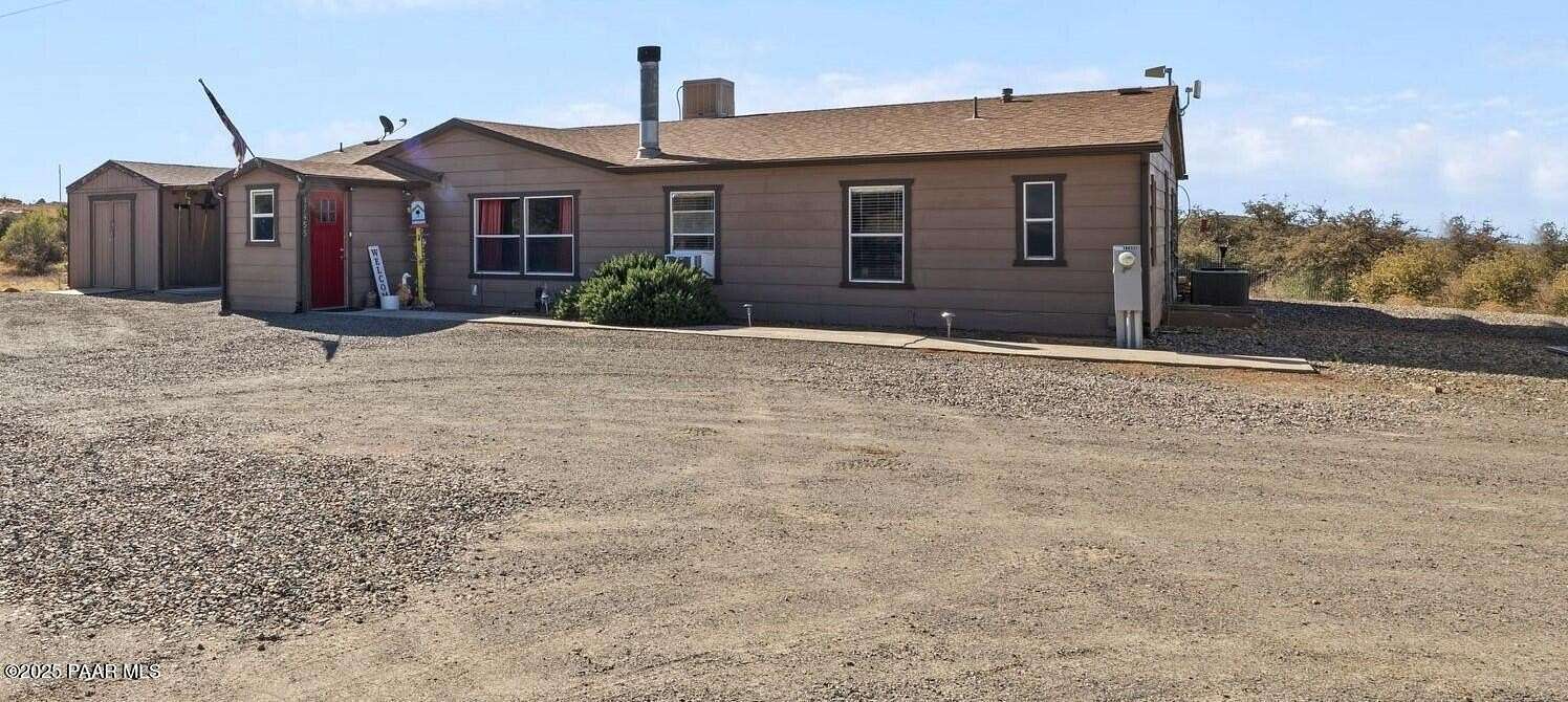 2.15 Acres of Residential Land with Home for Sale in Dewey-Humboldt, Arizona