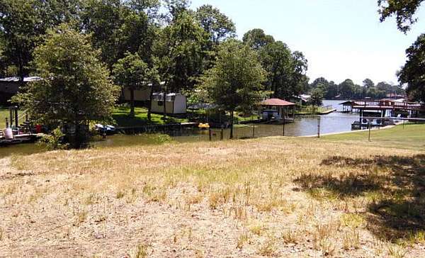 0.33 Acres of Residential Land for Sale in Gun Barrel City, Texas