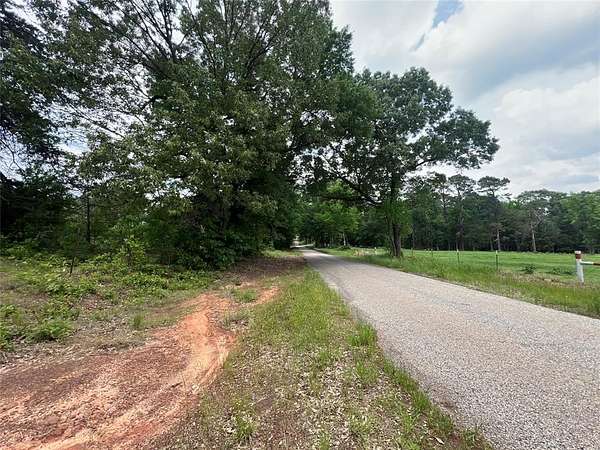 68 Acres of Land for Sale in Mount Vernon, Texas