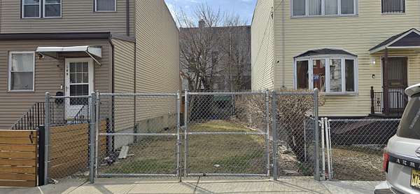 0.03 Acres of Residential Land for Sale in Jersey City, New Jersey