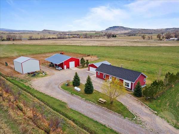 17.3 Acres of Land with Home for Sale in Bridger, Montana