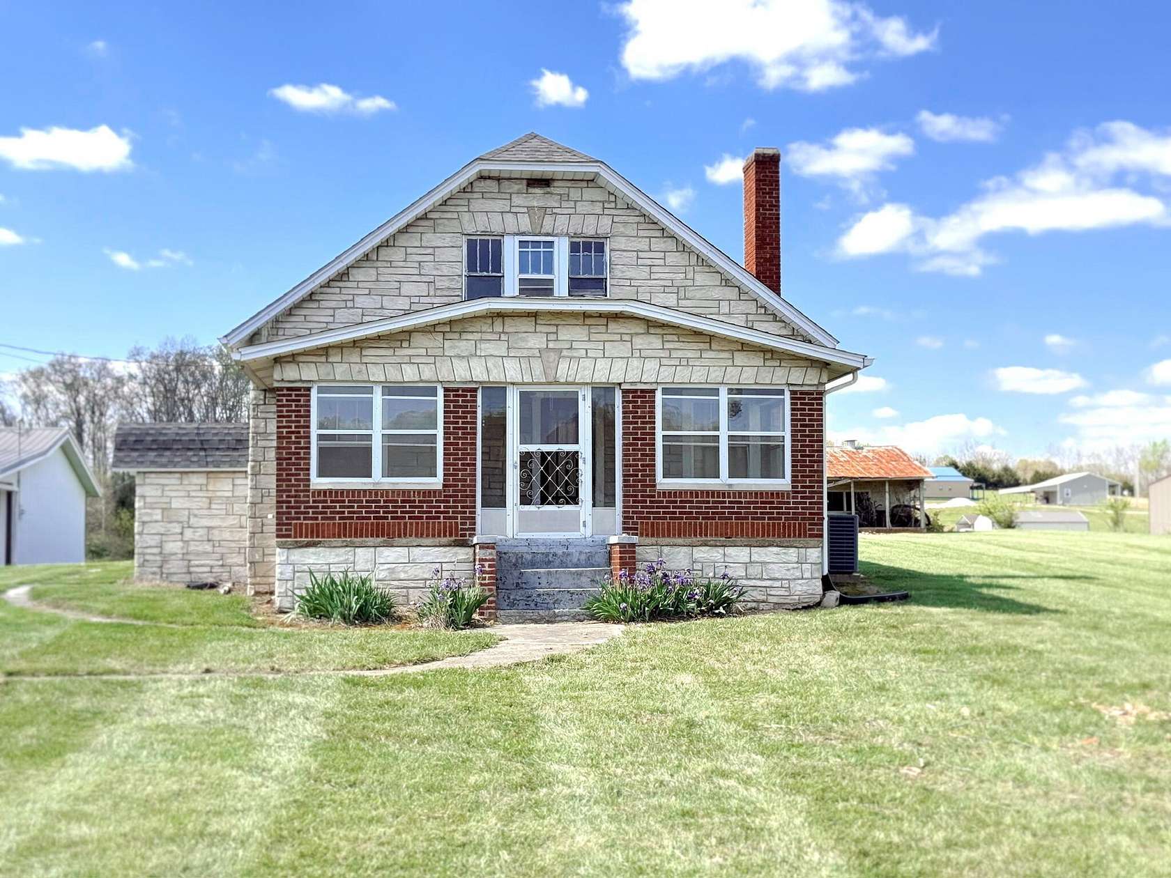 1.66 Acres of Residential Land with Home for Sale in Nancy, Kentucky