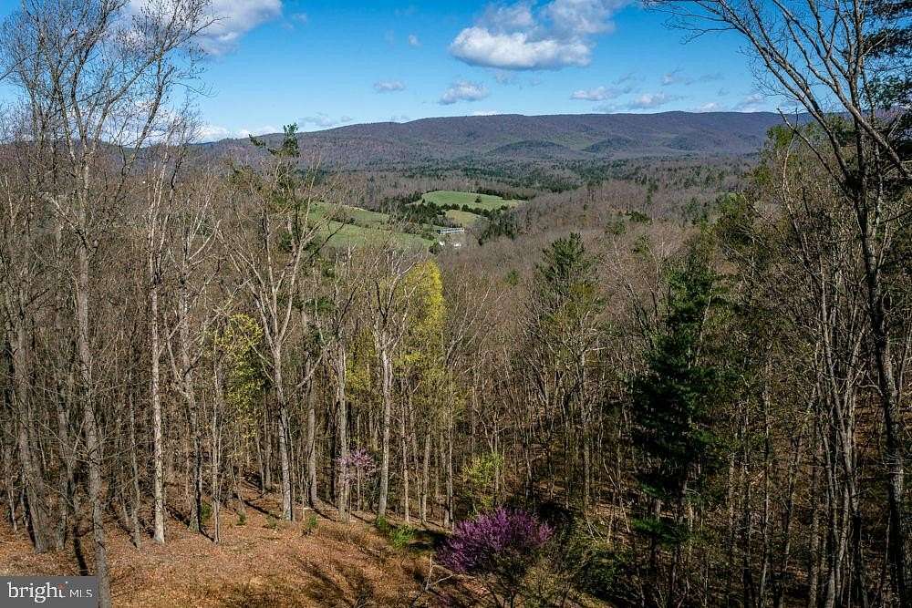 16.4 Acres of Land with Home for Sale in Broadway, Virginia