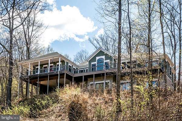 16.4 Acres of Land with Home for Sale in Broadway, Virginia