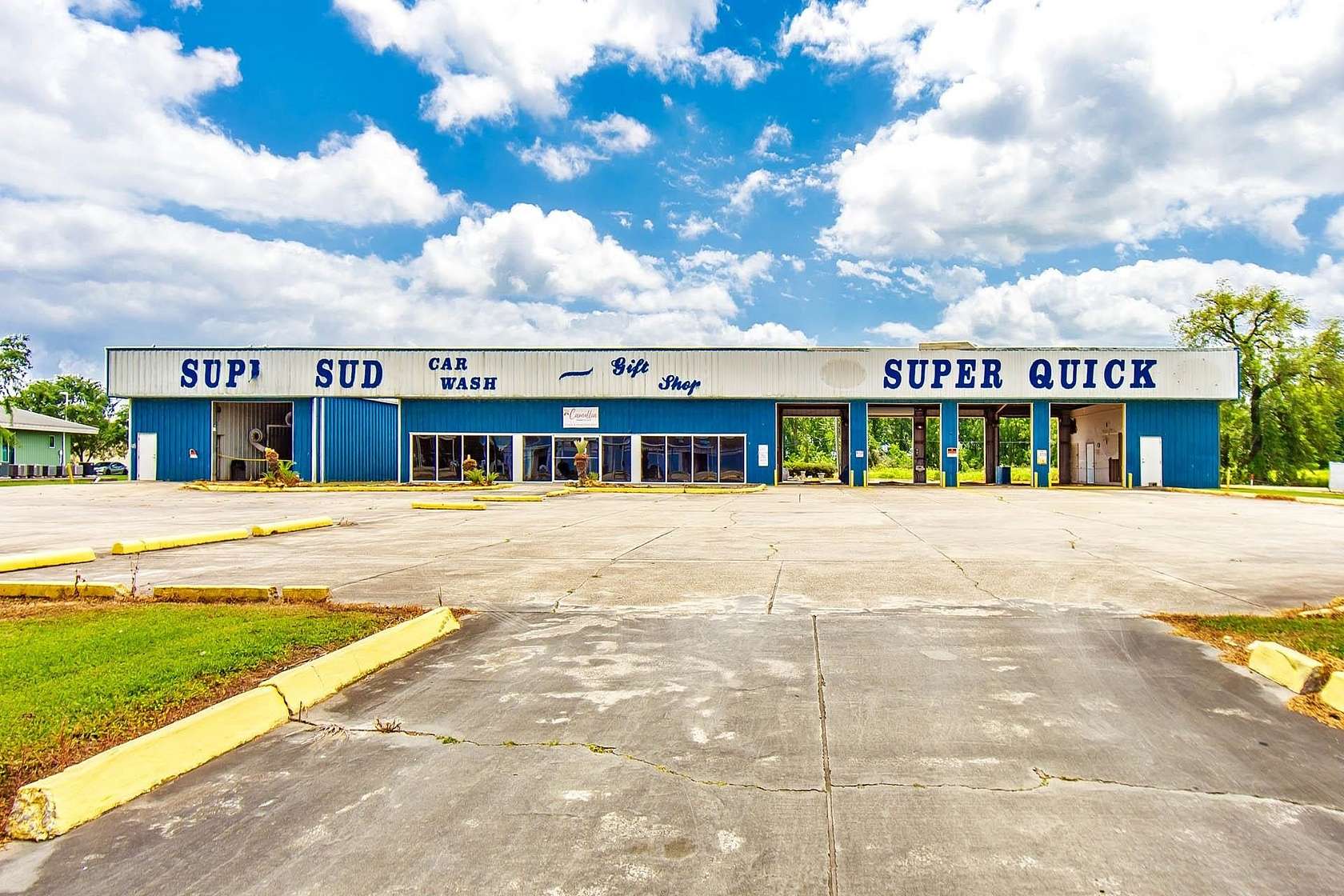 2.28 Acres of Improved Commercial Land for Sale in Houma, Louisiana