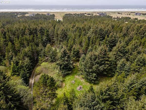 5 Acres of Residential Land for Sale in Long Beach, Washington