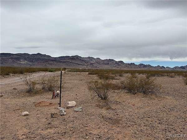 2.2 Acres of Land for Sale in Golden Valley, Arizona