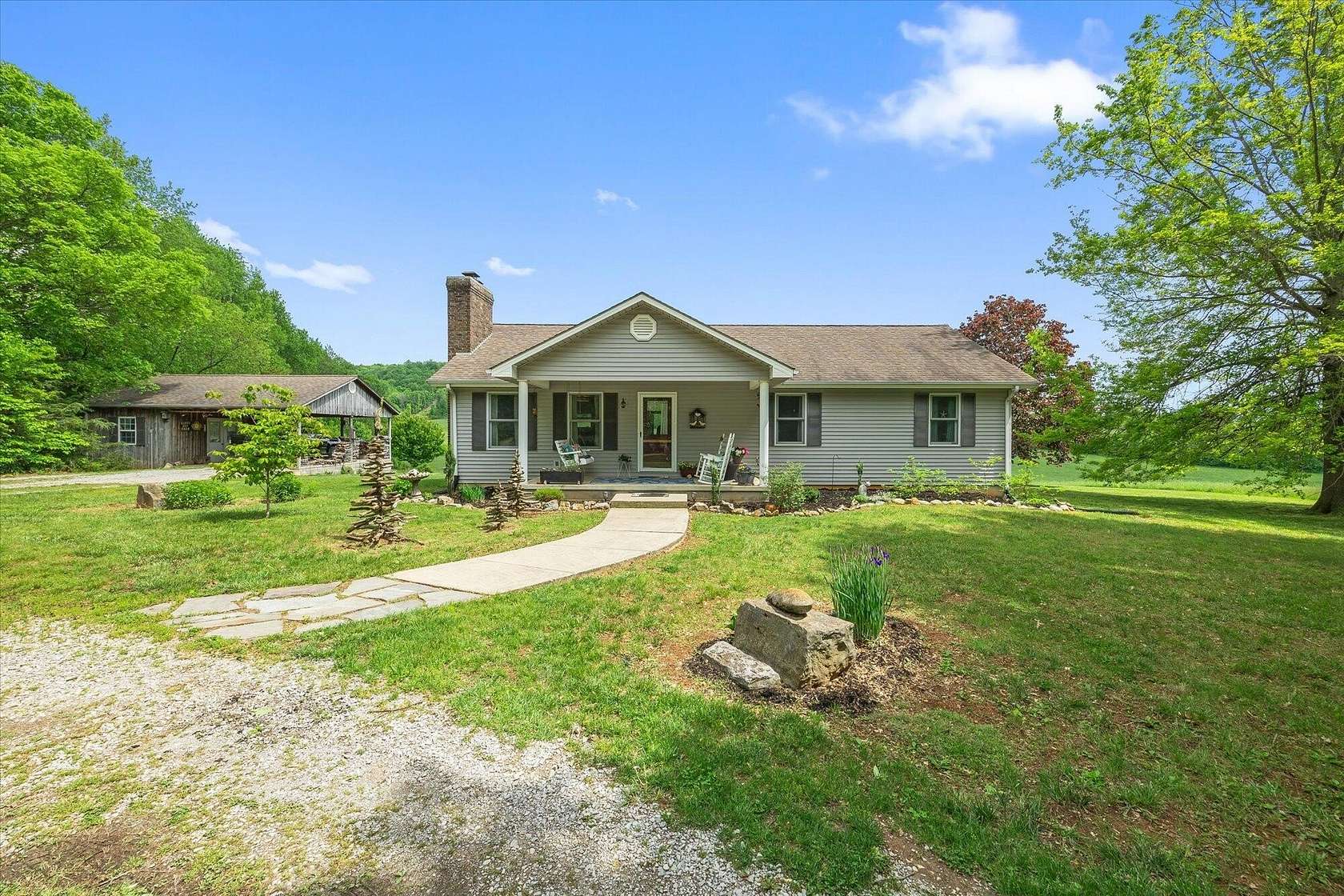 10.4 Acres of Land with Home for Sale in Albany, Kentucky