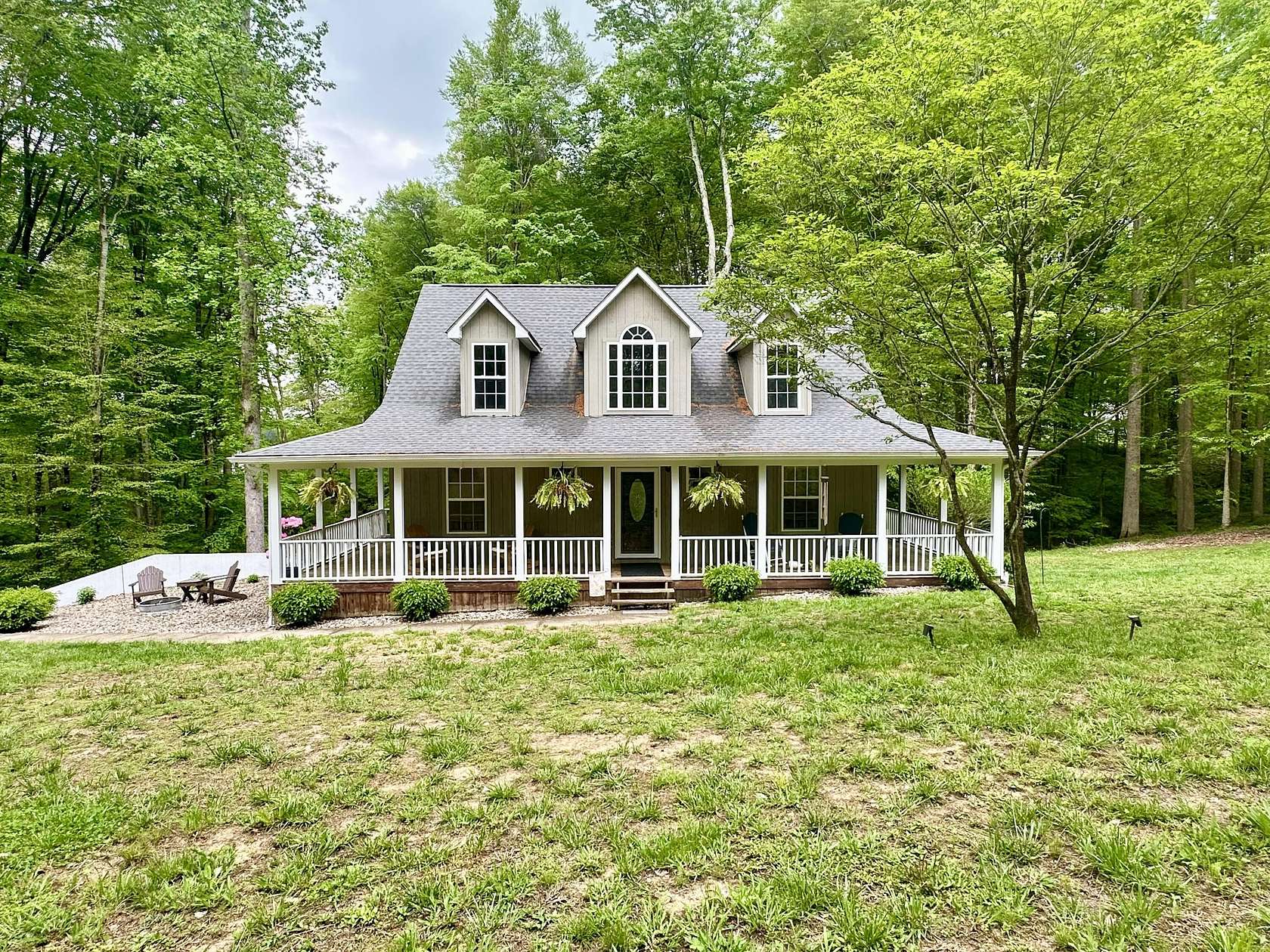 2 Acres of Residential Land with Home for Sale in Jamestown, Kentucky