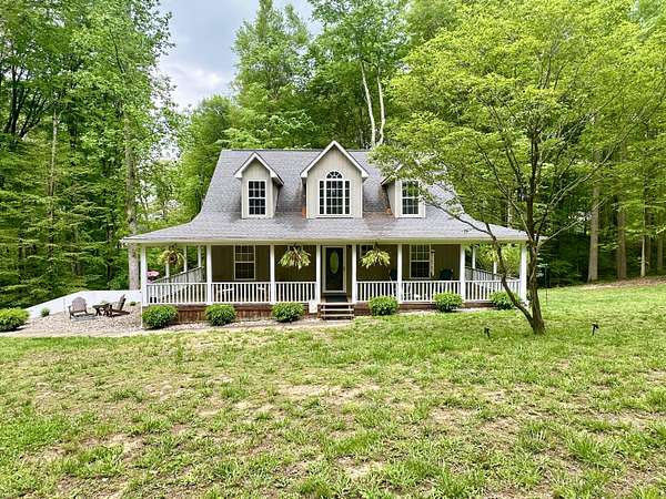 2 Acres of Residential Land with Home for Sale in Jamestown, Kentucky