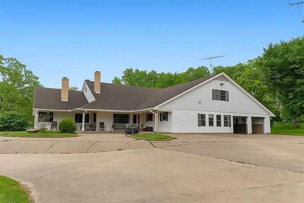 67.5 Acres of Agricultural Land with Home for Sale in Donie, Texas