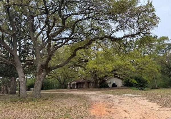 2 Acres of Residential Land with Home for Auction in Lucedale, Mississippi