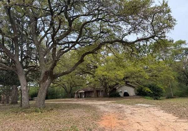 2 Acres of Residential Land with Home for Auction in Lucedale, Mississippi