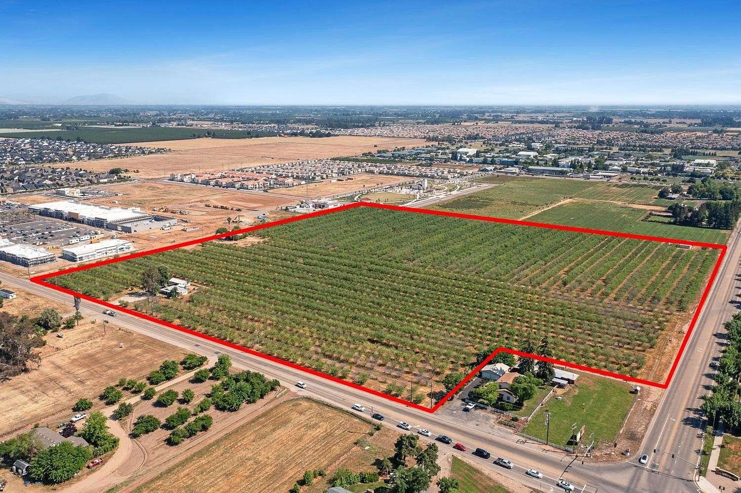 36 Acres of Mixed-Use Land for Sale in Clovis, California