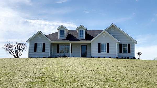 5 Acres of Residential Land with Home for Sale in Cynthiana, Kentucky