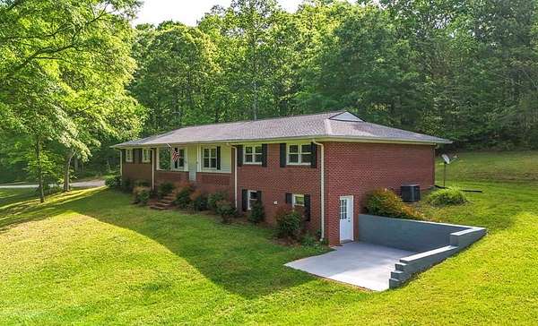 8.78 Acres of Residential Land with Home for Sale in Waco, Georgia