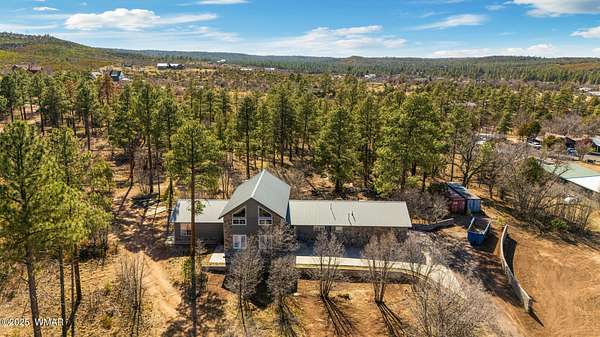 2.5 Acres of Residential Land with Home for Sale in Pinedale, Arizona