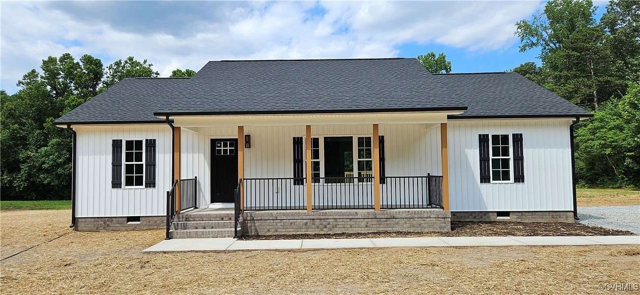 5 Acres of Residential Land with Home for Sale in Dunnsville, Virginia