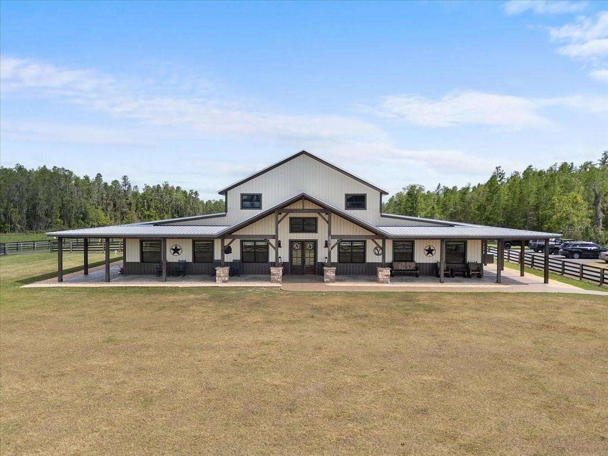 104 Acres of Agricultural Land with Home for Sale in Lakeland, Florida