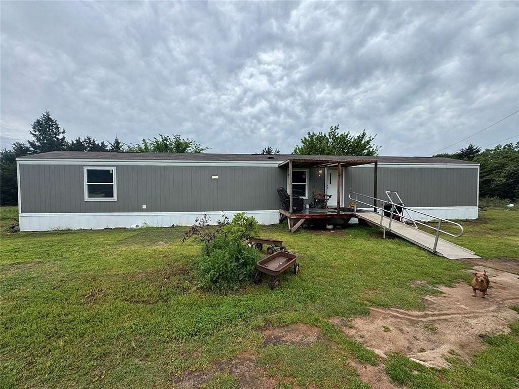 2.5 Acres of Residential Land with Home for Sale in Wellston, Oklahoma