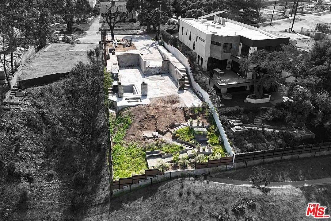 0.19 Acres of Residential Land for Sale in Pacific Palisades, California