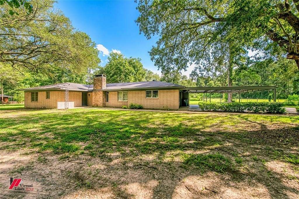 3.55 Acres of Residential Land with Home for Sale in Shreveport, Louisiana