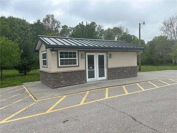 1.74 Acres of Mixed-Use Land for Sale in Kearney, Missouri