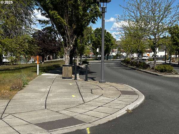 0.38 Acres of Commercial Land for Sale in The Dalles, Oregon