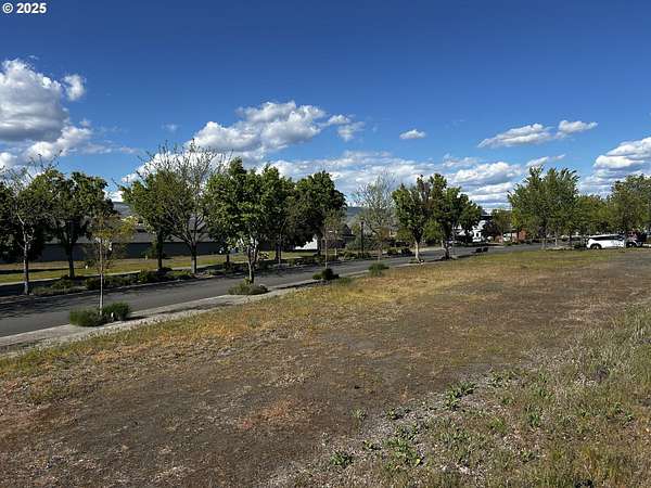 3.36 Acres of Commercial Land for Sale in The Dalles, Oregon