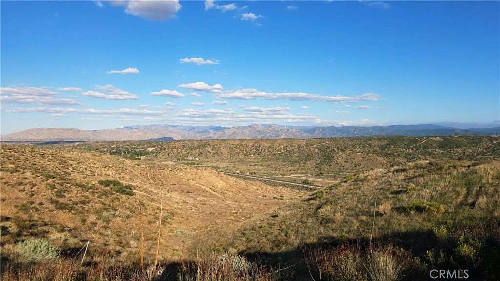 12.4 Acres of Land for Sale in Oak Hills, California