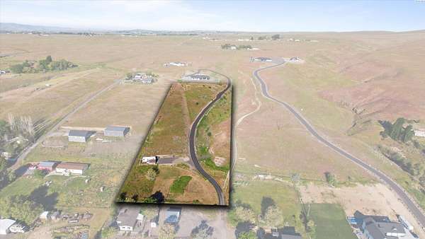 4 Acres of Residential Land for Sale in Benton City, Washington
