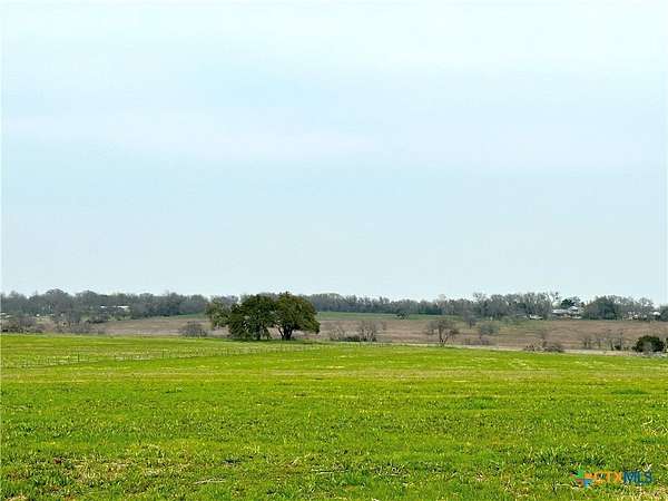 10 Acres of Residential Land for Sale in Gatesville, Texas