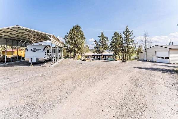 77.7 Acres of Land with Home for Sale in Prineville, Oregon