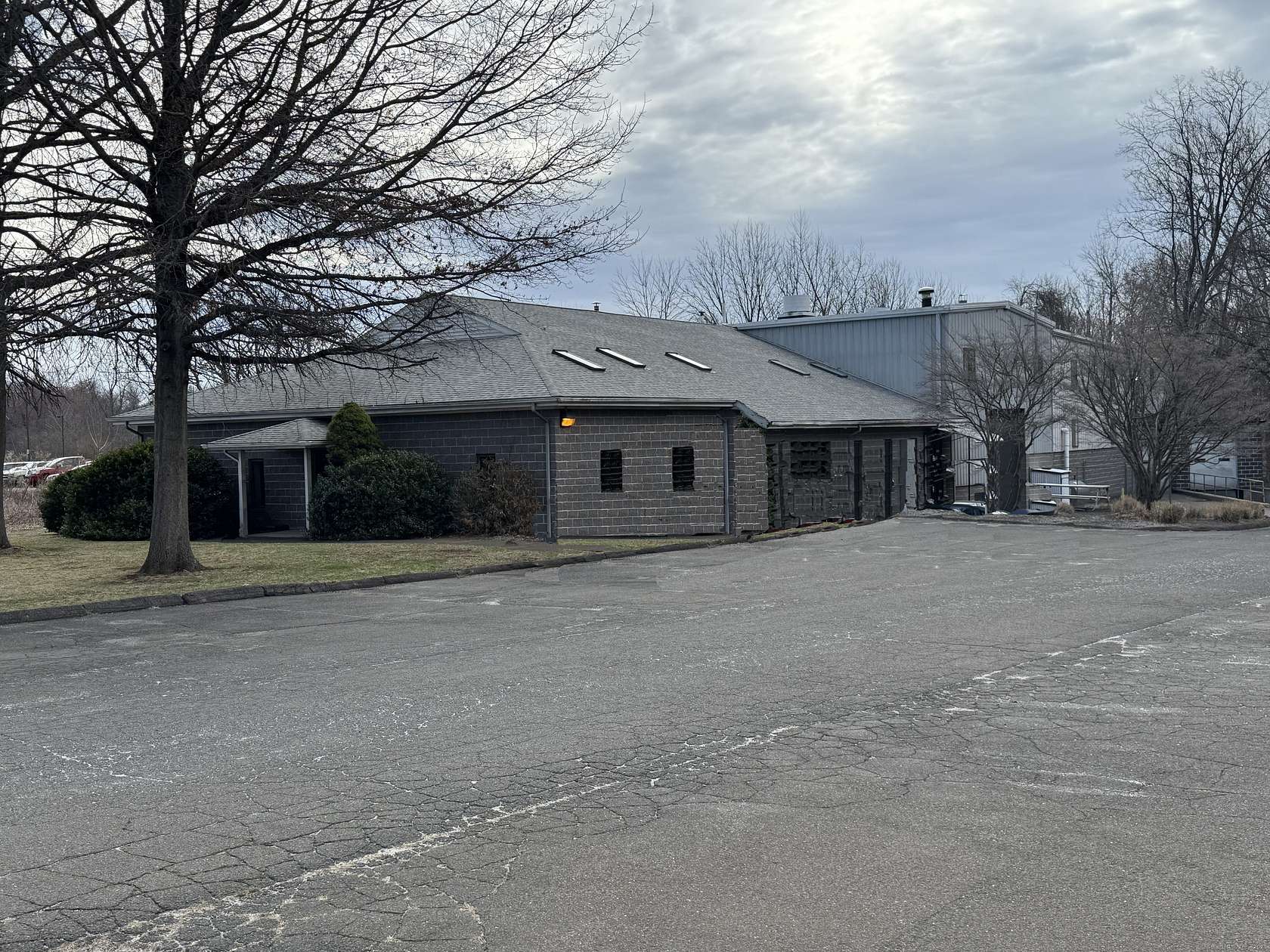 2.14 Acres of Improved Commercial Land for Sale in Durham, Connecticut