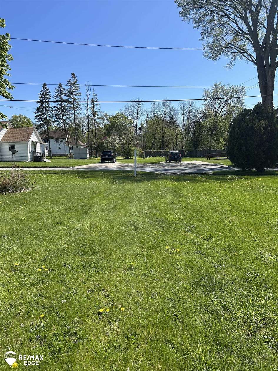 0.08 Acres of Residential Land for Sale in Saginaw, Michigan
