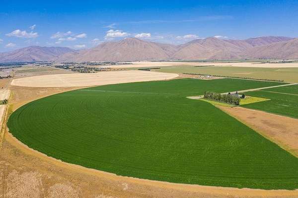 20 Acres of Land for Sale in Bellevue, Idaho