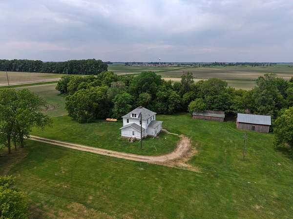 5 Acres of Land with Home for Sale in Rosholt, South Dakota