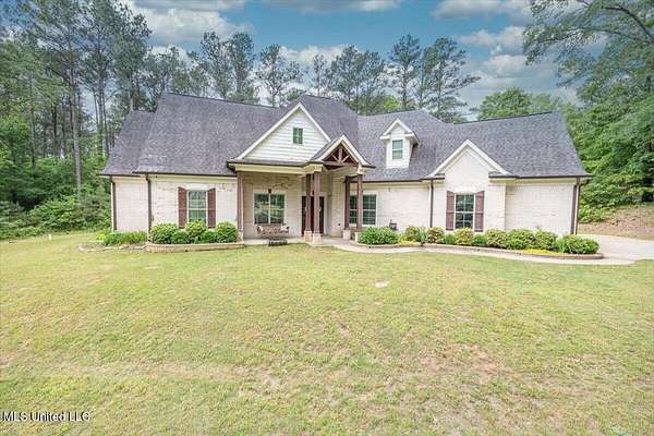 3 Acres of Residential Land with Home for Sale in Hernando, Mississippi