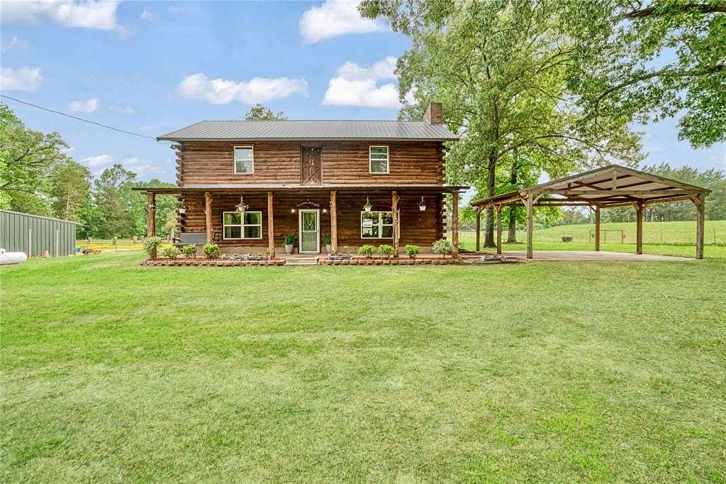 6 Acres of Residential Land with Home for Sale in Bogata, Texas