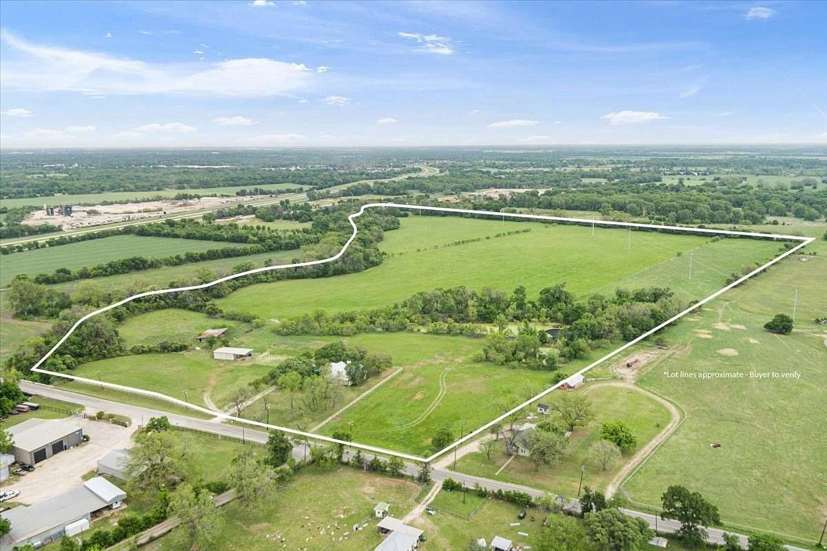 84.4 Acres of Land with Home for Sale in Waco, Texas
