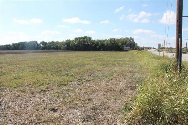 1 Acre of Land for Sale in McGregor, Texas