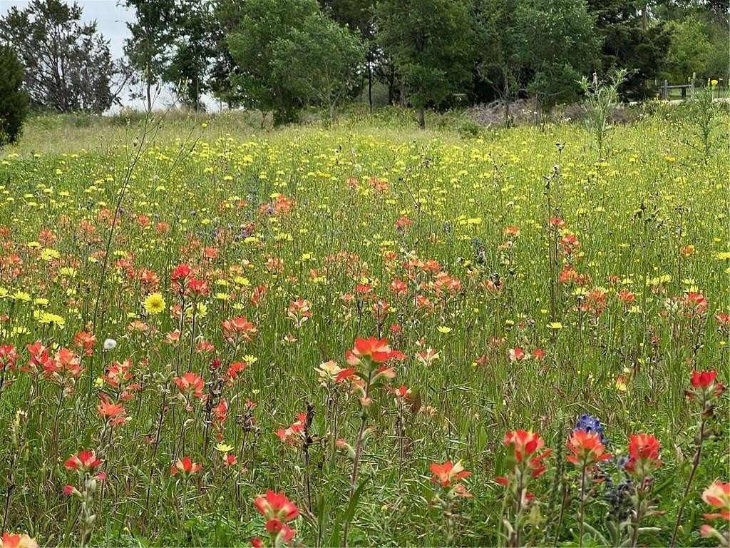 1.1 Acres of Land for Sale in Moody, Texas