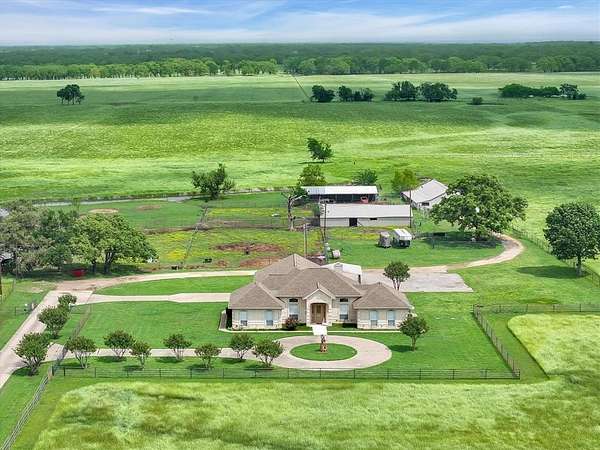 25 Acres of Improved Land for Sale in Scurry, Texas