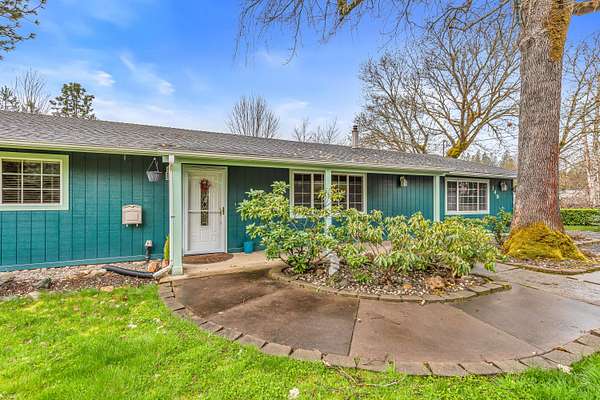 3 Acres of Residential Land with Home for Sale in Rogue River, Oregon