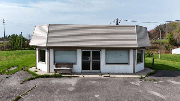 3.5 Acres of Improved Commercial Land for Lease in London, Kentucky