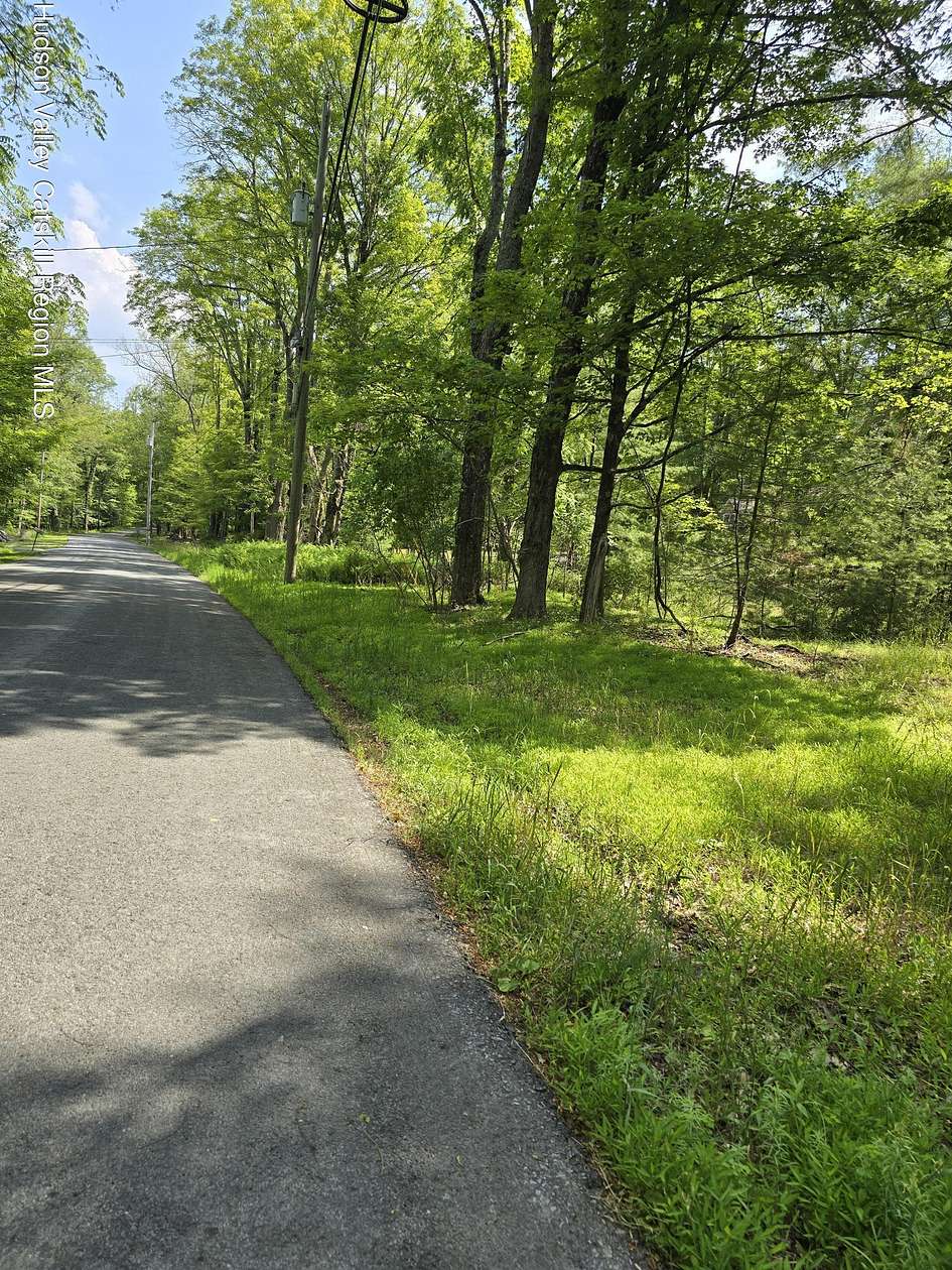 7 Acres of Residential Land for Sale in Wurtsboro, New York