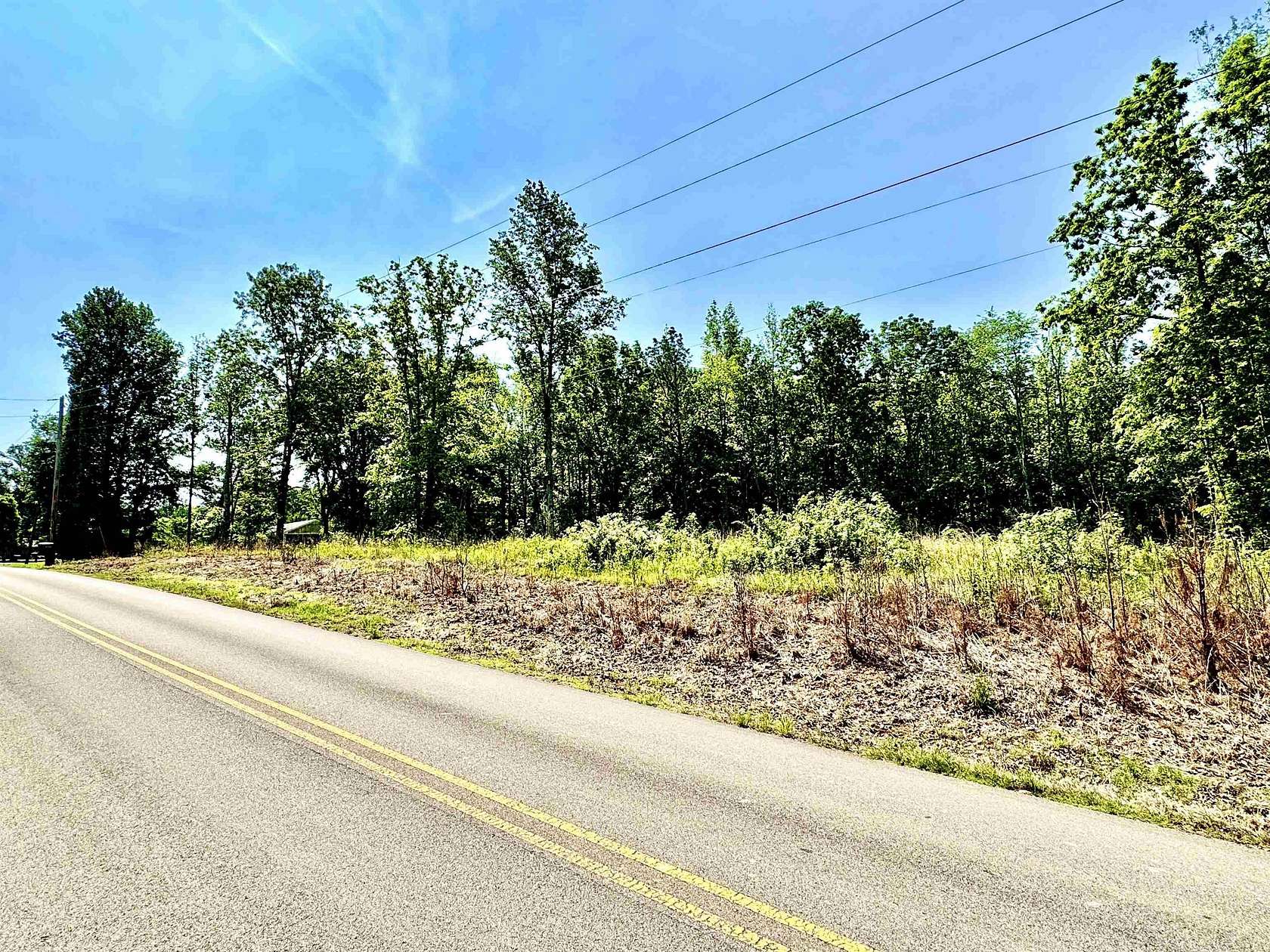 4 Acres of Residential Land for Sale in Killen, Alabama