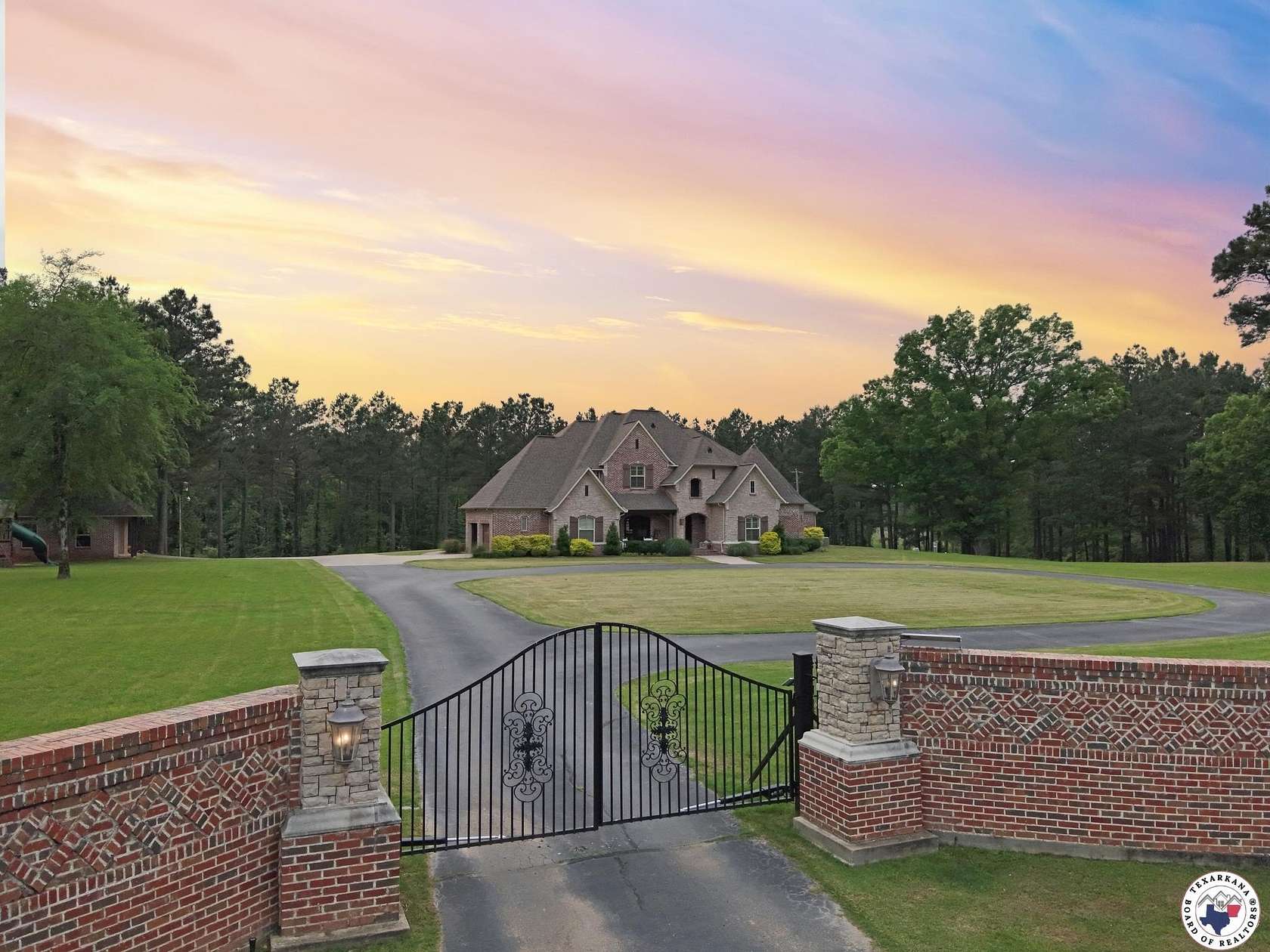 4.17 Acres of Residential Land with Home for Sale in New Boston, Texas